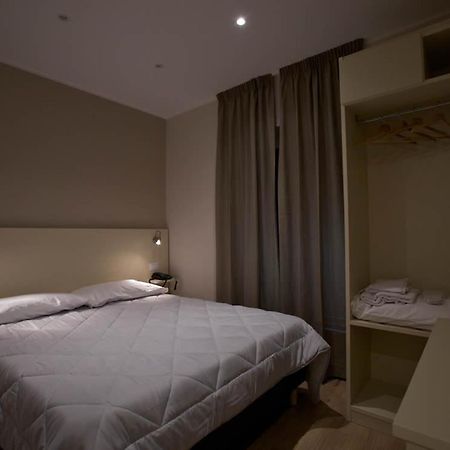 Onorati Hotel Priverno Екстер'єр фото